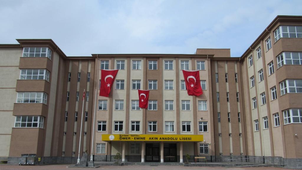Ömer-Emine Akın Anadolu Lisesi Fotoğrafı